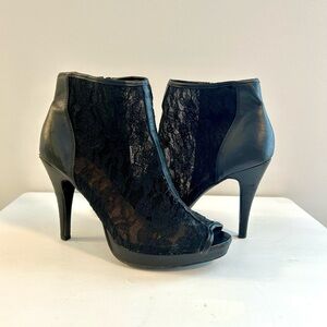 Attitude Black Lace Open Toed Ondrak Lace Heeled Boots